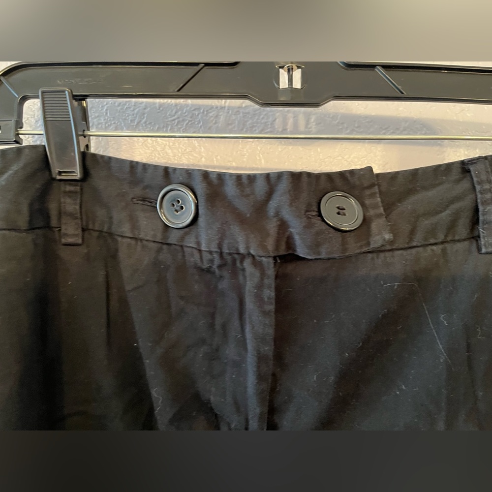 Capri Pants - Picture 2 of 7